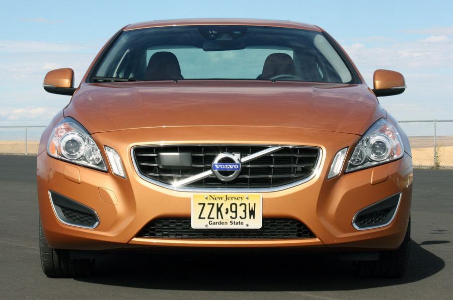  Volvo S60 2010 года  (фото 107 из 226)
